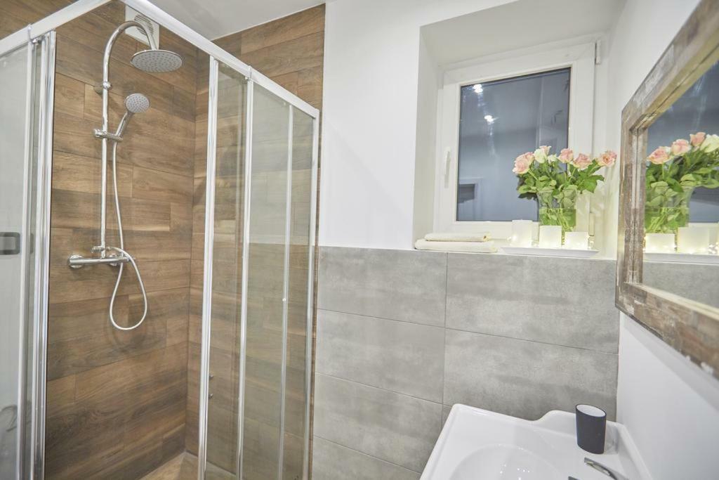 Saska Kepa Apartamenty وارسو المظهر الخارجي الصورة