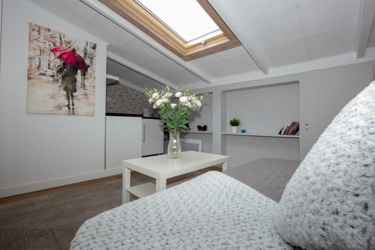 Saska Kepa Apartamenty وارسو المظهر الخارجي الصورة