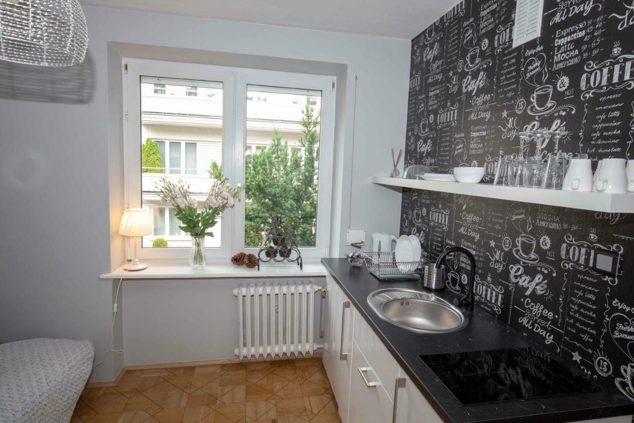 Saska Kepa Apartamenty وارسو المظهر الخارجي الصورة